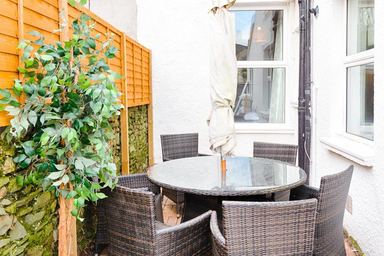 Willows-Cardiff Guest House Exterior foto